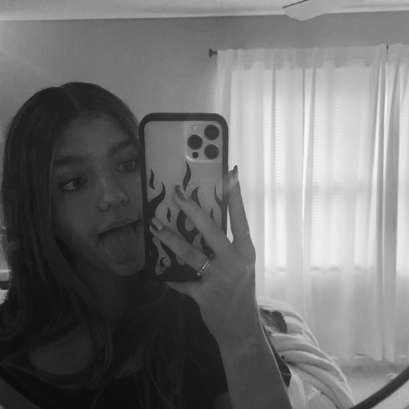 Meet your Posher, Riley - Picture 1 of 1